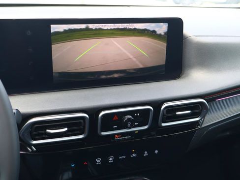 Used 2026 Nissan Sentra SR w/ Floor Mat Package FWD image 22