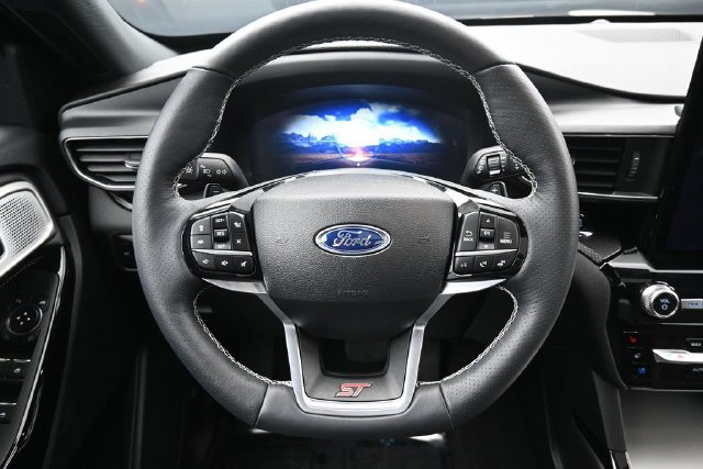 Used 2024 Ford Explorer ST w/ Technology Package AWD/4WD image 17