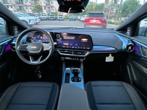 New 2026 Chevrolet Equinox EV LT image 19