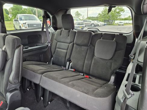 Used 2019 Dodge Grand Caravan SE FWD image 11