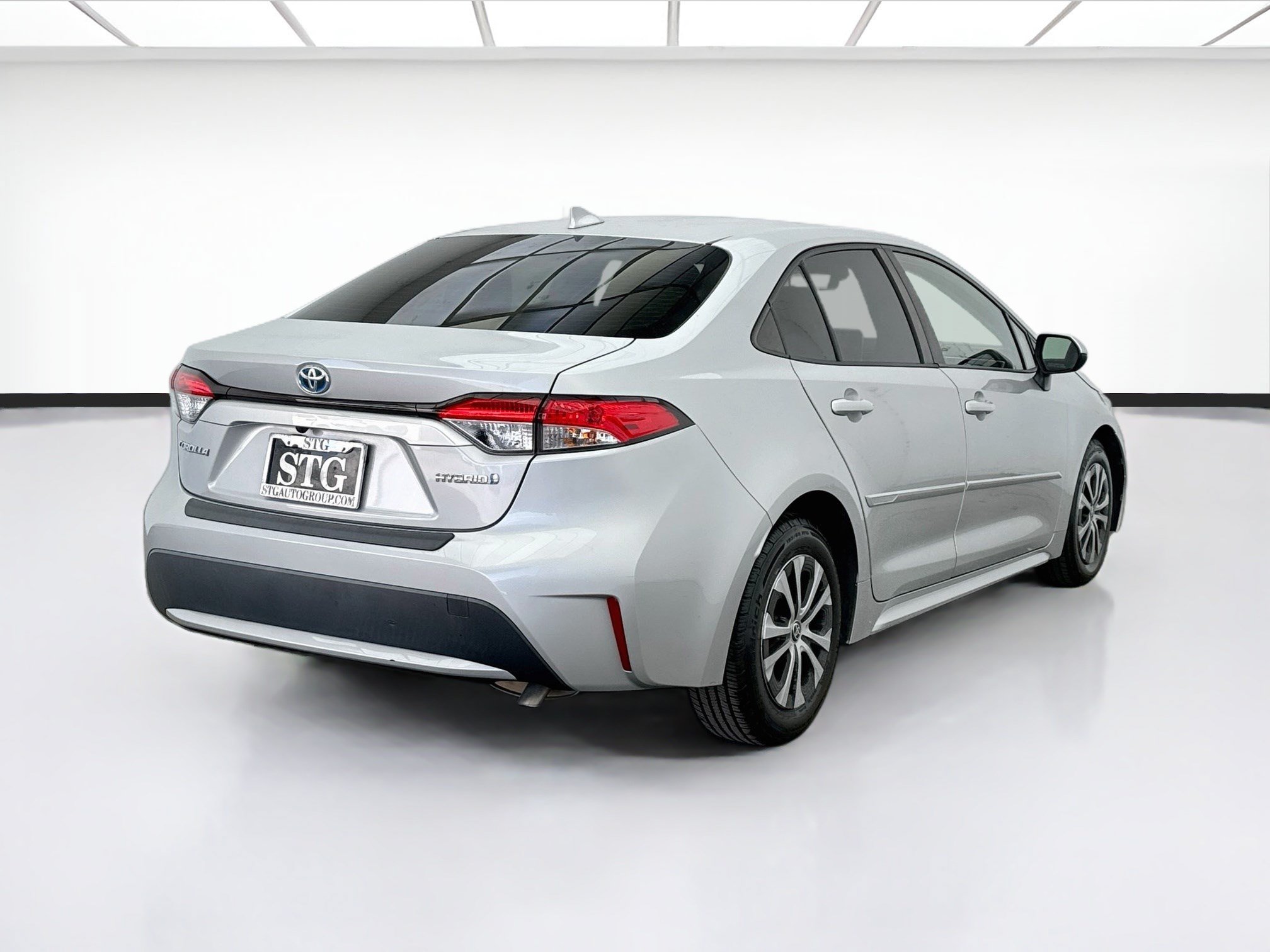 Used 2022 Toyota Corolla LE w/ Premium Interior Package FWD image 4