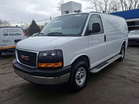 Used 2024 GMC Savana 2500 w/ Driver Convenience Package image 3