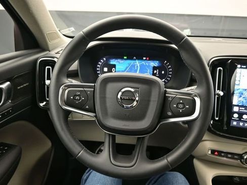 Used 2023 Volvo XC40 B5 Ultimate w/ Climate Package AWD/4WD image 23