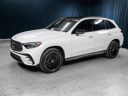 Certified 2026 Mercedes-Benz GLC 300 image 1