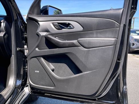 Used 2023 Chevrolet Traverse LT AWD/4WD image 11