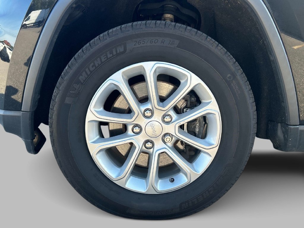 Used 2021 Jeep Grand Cherokee Laredo AWD/4WD image 10