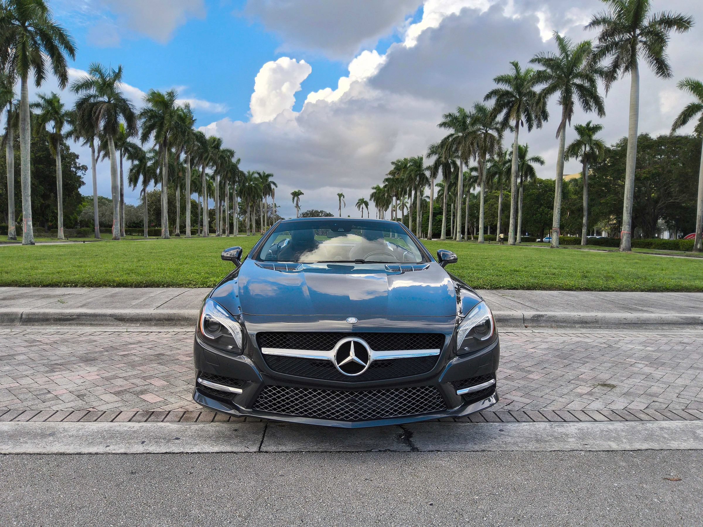 Used 2014 Mercedes-Benz SL 550 image 2