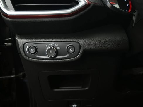 Used 2021 Chevrolet TrailBlazer RS image 12