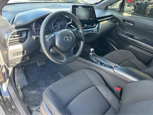 Used 2019 Toyota C-HR LE image 16