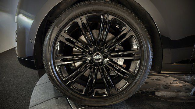Used 2024 Land Rover Range Rover Autobiography AWD/4WD image 40