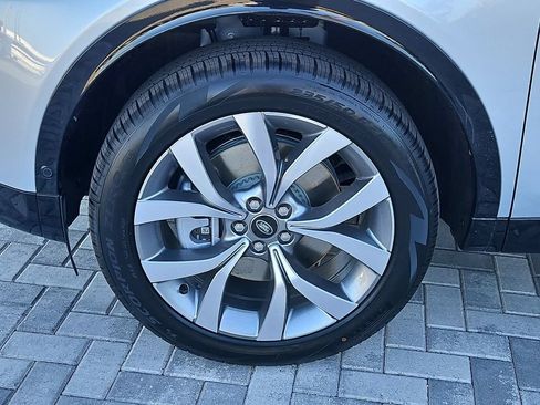 New 2026 Land Rover Discovery Sport Landmark AWD/4WD image 13