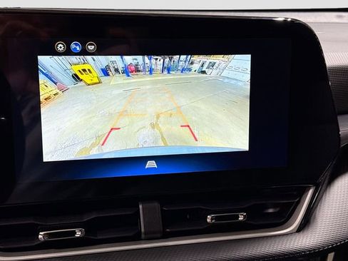 New 2026 Chevrolet Equinox LT FWD image 17