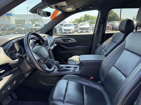 Used 2023 Chevrolet Traverse LT w/ Rear Camera Mirror Package AWD/4WD image 18