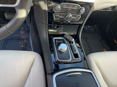 Certified 2023 Chrysler 300 Touring image 19