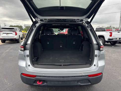 Used 2022 Jeep Grand Cherokee Trailhawk w/ ADV Protech Group II AWD/4WD image 19