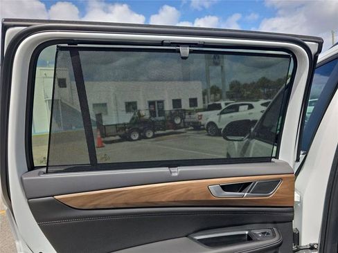 New 2026 Volkswagen Atlas SE image 12