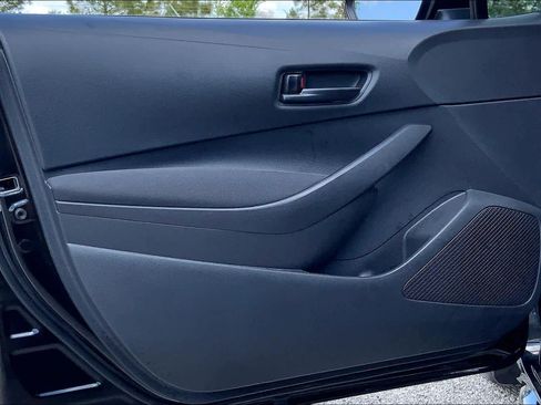 Certified 2025 Toyota Corolla LE image 21