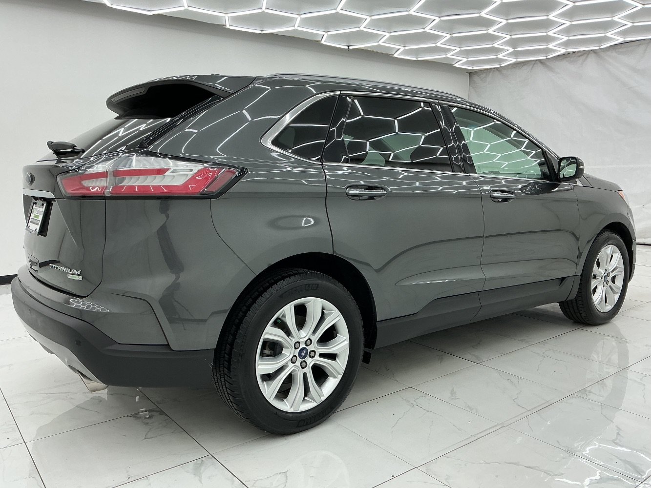Used 2020 Ford Edge Titanium FWD image 11