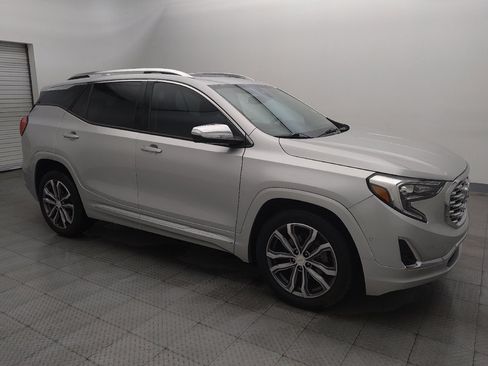 Used 2018 GMC Terrain Denali w/ Advanced Safety Package FWD image 11