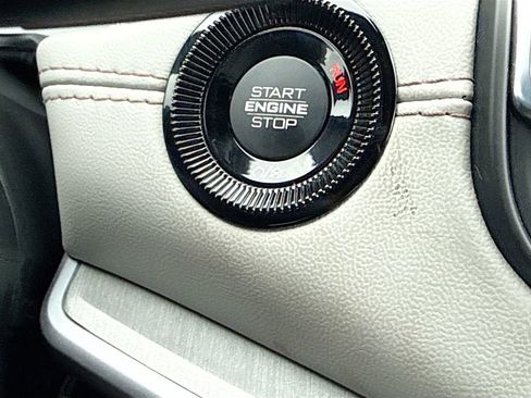 Used 2025 Jeep Compass Limited image 17