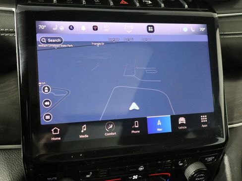 Used 2023 Jeep Grand Cherokee Limited w/ Black Appearance Package image 39