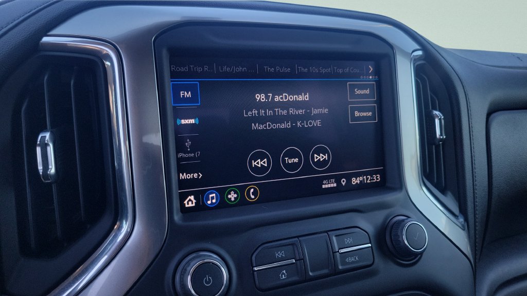 Used 2022 Chevrolet Silverado 1500 LT AWD/4WD image 14
