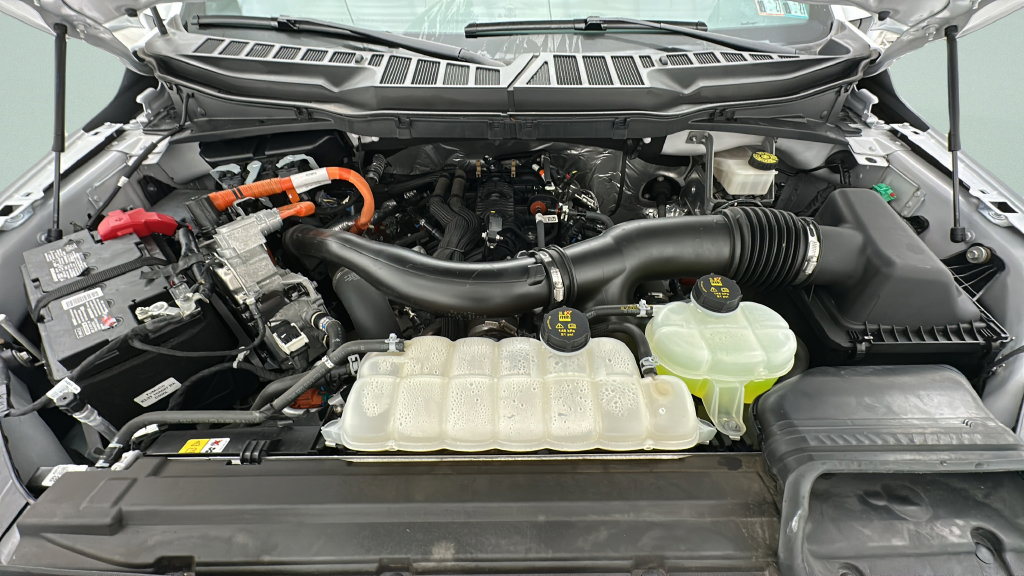 Used 2024 Ford F150 Lariat AWD/4WD image 23