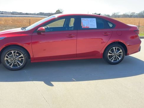 Used 2024 Kia Forte LXS image 5