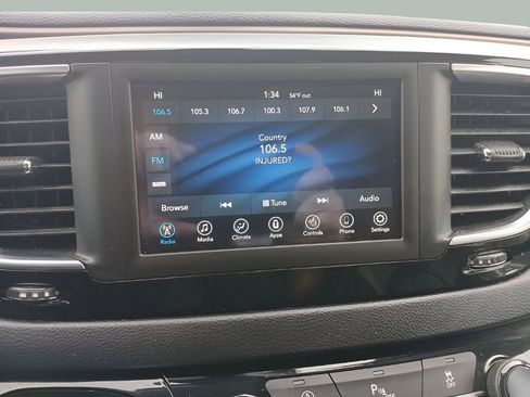 Used 2018 Chrysler Pacifica Touring-L image 15