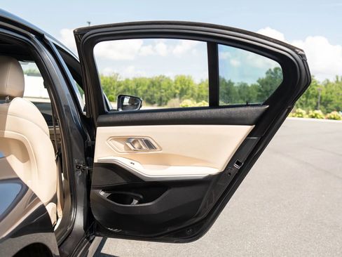 Used 2020 BMW 330i Sedan w/ Convenience Package image 51