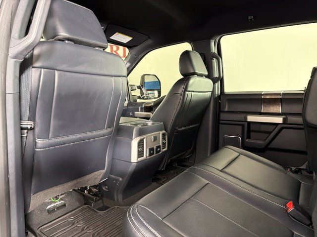 Used 2022 Ford F250 Lariat w/ Lariat Ultimate Package AWD/4WD image 32