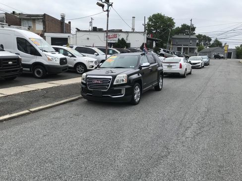 Used 2016 GMC Terrain SLT w/ Open Road Package AWD/4WD image 2