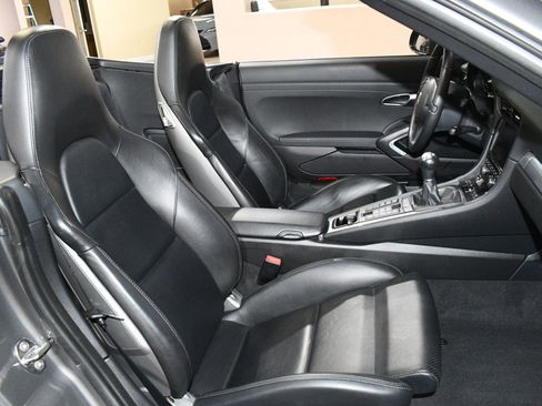 Used 2013 Porsche 911 Carrera RWD image 8
