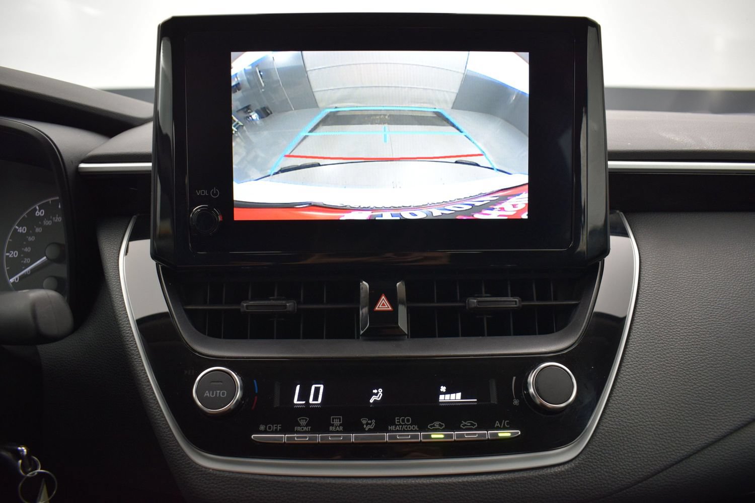 Used 2025 Toyota Corolla LE FWD image 15