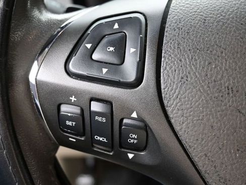 Used 2013 Lincoln MKS FWD image 16