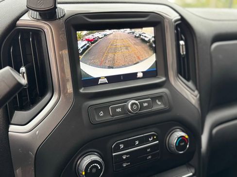 Used 2023 Chevrolet Silverado 2500 Custom w/ Custom Value Package image 18