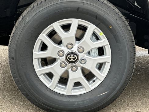 New 2026 Toyota Tacoma SR5 AWD/4WD image 31