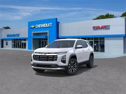 New 2026 Chevrolet Equinox LT w/ Safety and Technology Package image 8