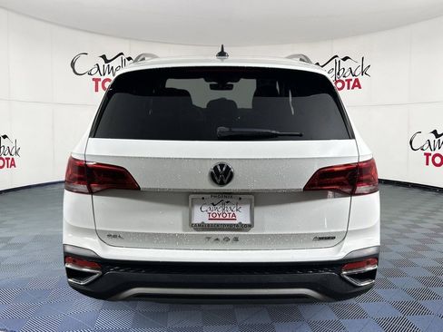 Used 2022 Volkswagen Taos SEL image 6