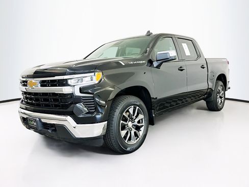 Used 2023 Chevrolet Silverado 1500 LT image 3