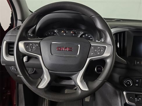 Used 2023 GMC Terrain SLE image 10