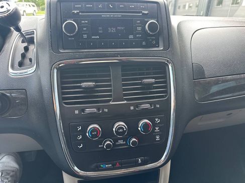 Used 2013 Dodge Grand Caravan SE FWD image 11