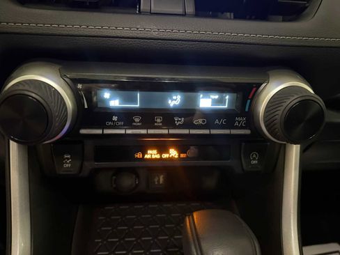 Certified 2023 Toyota RAV4 LE image 32