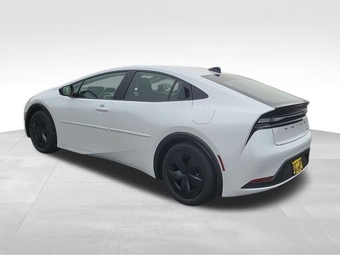 New 2026 Toyota Prius Plug-In Hybrid image 3