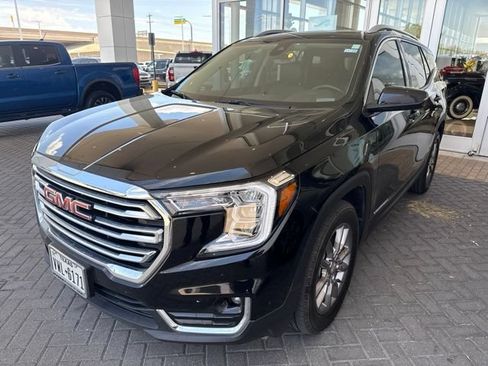 Used 2024 GMC Terrain SLT AWD/4WD image 2