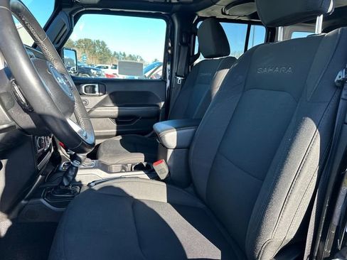 Used 2019 Jeep Wrangler Unlimited Sahara image 35