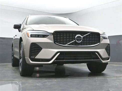 Used 2024 Volvo XC60 T8 Plus w/ Protection Package Premier image 37