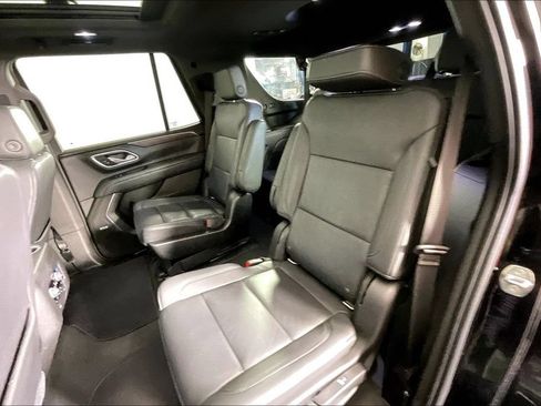 Used 2021 Chevrolet Tahoe Z71 w/ Luxury Package AWD/4WD image 34
