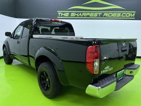 Used 2013 Nissan Frontier S RWD image 7