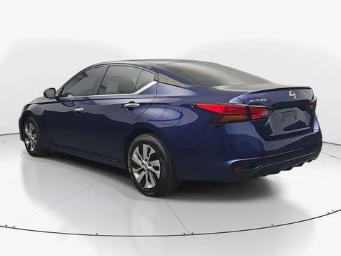 Used 2024 Nissan Altima 2.5 S FWD image 8